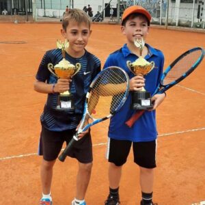 Tenis