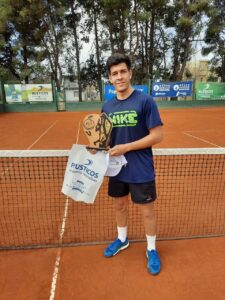 Tenis