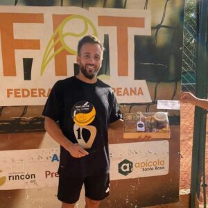 Tenis