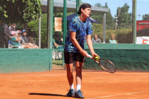 Tenis